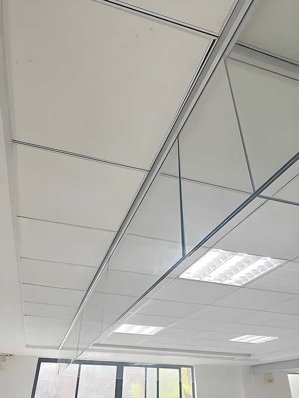 乌什玻璃乌什挡烟垂壁 乌什玻璃乌什挡烟垂壁