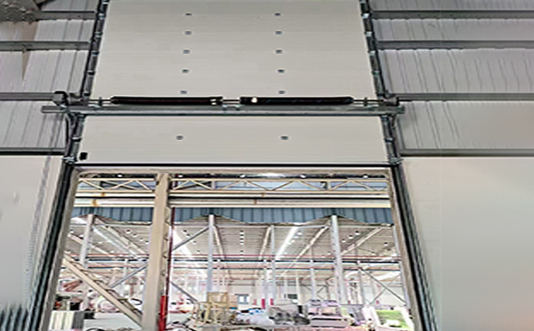 乌什工业提升门