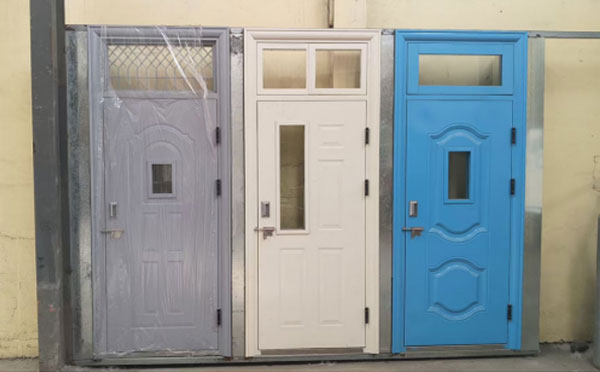 乌什学校教室门