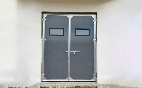 乌什工业门在高温作业区域的运行表现