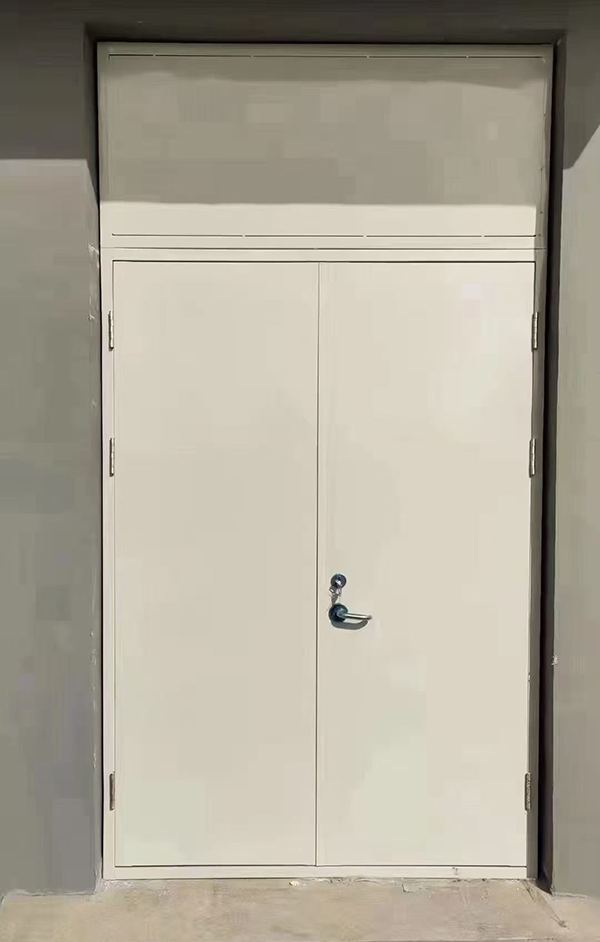 展览馆项目完成大跨度乌什防火门安装